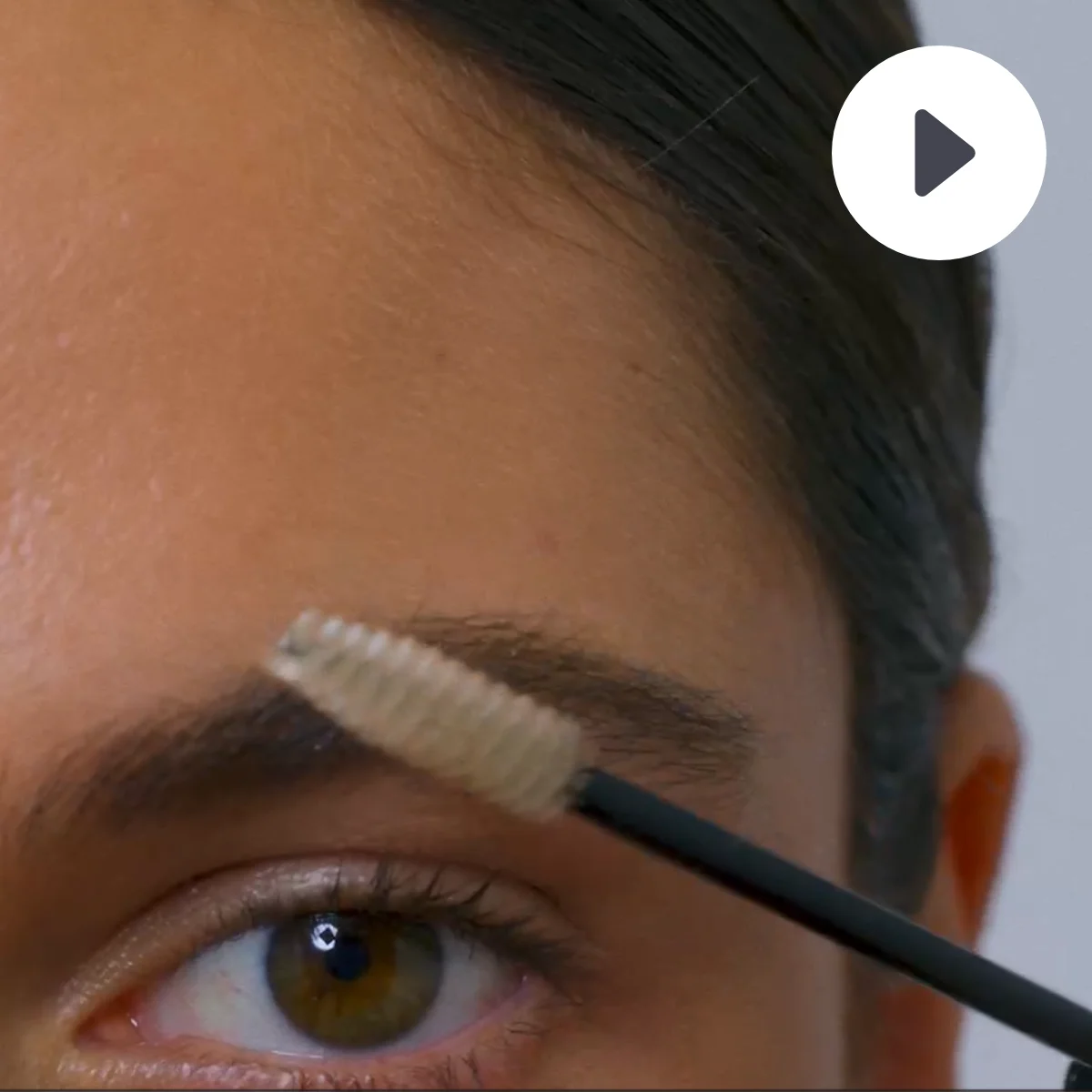 Video DR. HAUSCHKA Transparentní gel na obočí a řasy 